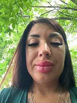 RuslanaXX online show from June 14, 2026, 5:42 am