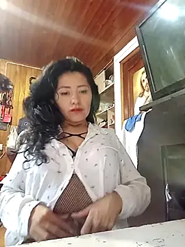 Becka Linares online show from May 14, 2026, 10:27 pm