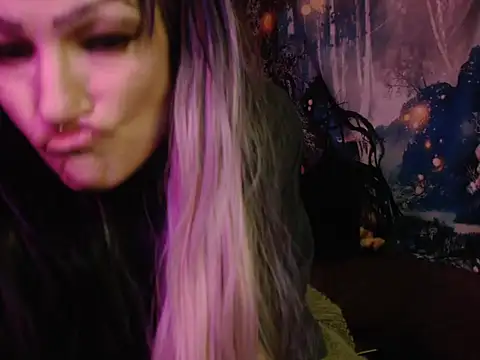 HighCityHoney online show from September 18, 2025, 6:54 pm