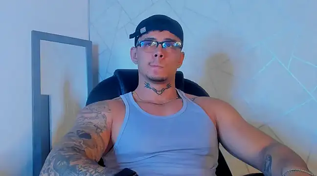 NoahhBrown online show from February 13, 2025, 3:18 am