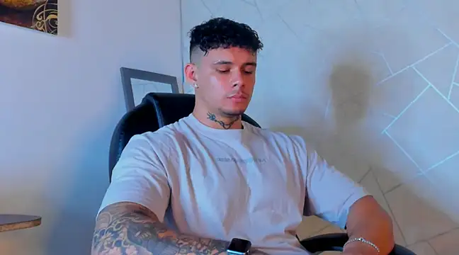 NoahhBrown online show from February 28, 2025, 3:26 am