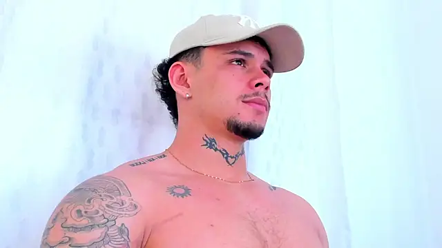 NoahhBrown online show from October 8, 2025, 5:21 pm