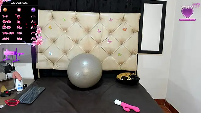 cleopatraa online show from March 19, 2026, 3:49 pm