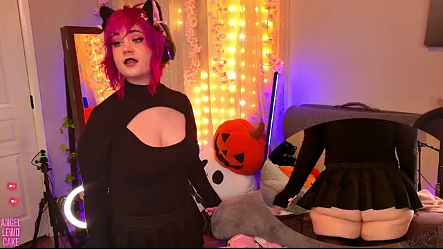 Angel-Lewd-Cake online show from September 11, 2025, 3:28 am