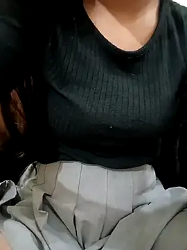 sweet jia23 online show from February 4, 2025, 12:00 pm