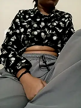 sweet jia23 online show from November 26, 2025, 4:46 am