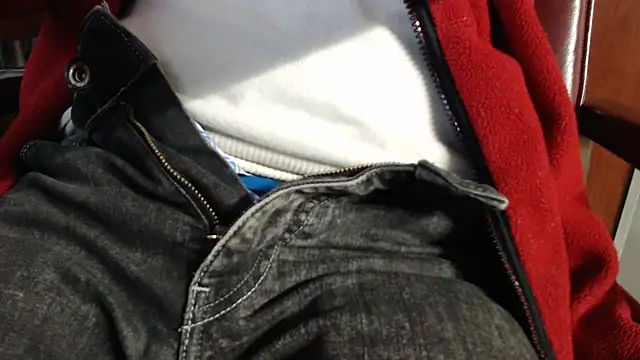 smoothandtiny online show from March 4, 2025, 3:15 pm