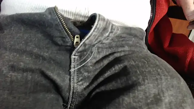 smoothandtiny online show from March 4, 2025, 6:18 pm