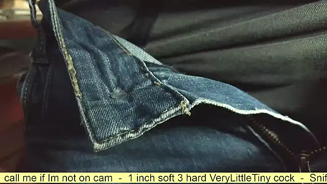 smoothandtiny online show from November 13, 2025, 8:24 am