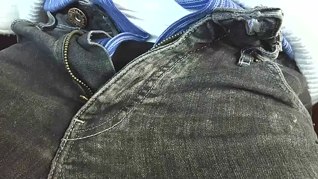 smoothandtiny online show from March 17, 2026, 7:44 am