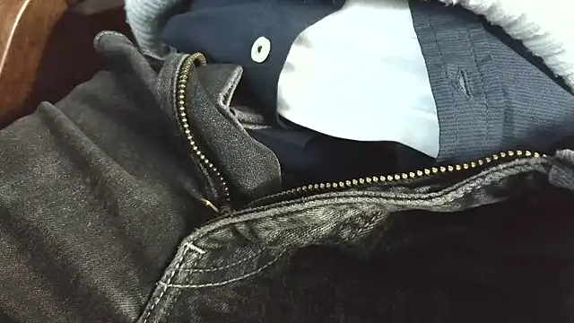 smoothandtiny online show from April 2, 2026, 8:12 am