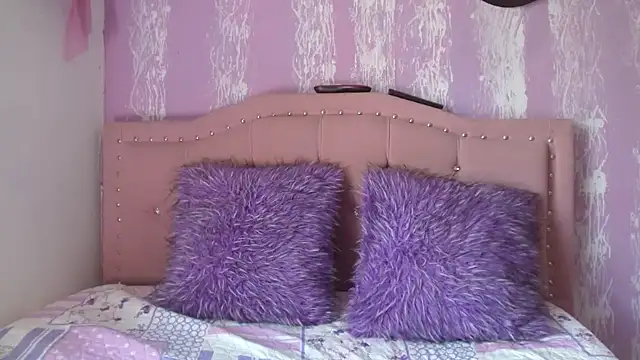 Lilly macflyy online show from April 26, 2026, 4:26 pm