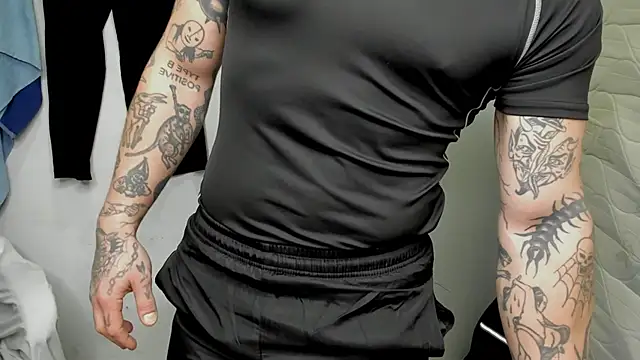 layneinchains online show from January 3, 2025, 1:38 am