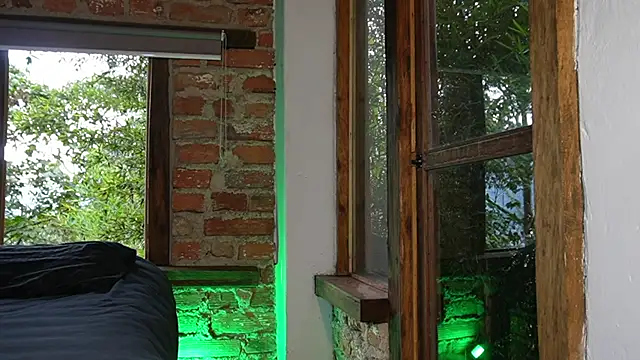 Kozzy  online show from September 21, 2025, 8:54 pm