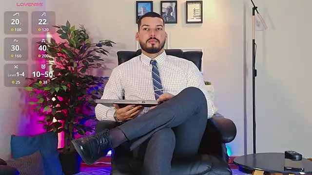 HenryBenso online show from October 13, 2025, 6:08 pm