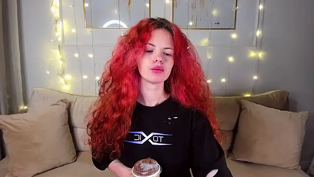 Snapshot of RubyAttwood chatting on March 8, 2025, 5:01 pm RubyAttwood online show from March 8, 2025, 5:01 pm