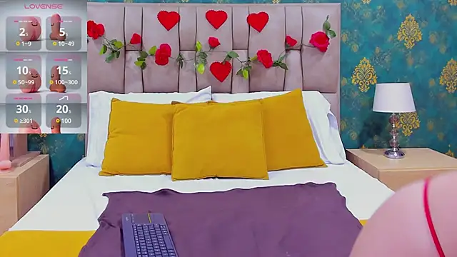 SuzanSmithh online show from February 20, 2025, 11:53 am