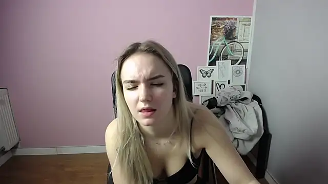 viktoria lovely online show from January 17, 2025, 6:36 am