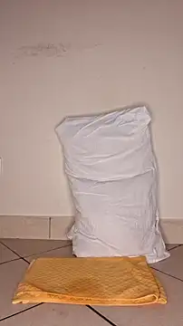 Perqueen online show from September 25, 2025, 1:20 am