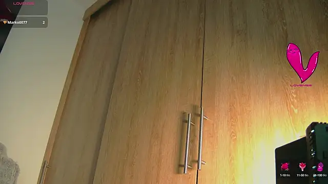 Snapshot of aidaadams chatting on October 12, 2025, 9:19 am aidaadams online show from October 12, 2025, 9:19 am