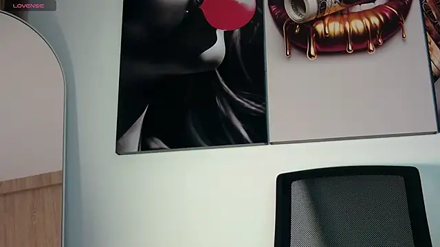 Snapshot of aidaadams chatting on December 5, 2025, 11:19 am aidaadams online show from December 5, 2025, 11:19 am