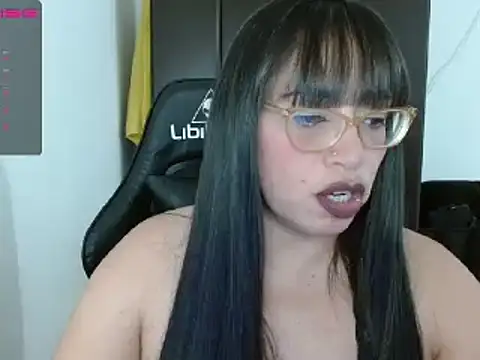 natashasmithe online show from December 31, 2024, 4:16 am