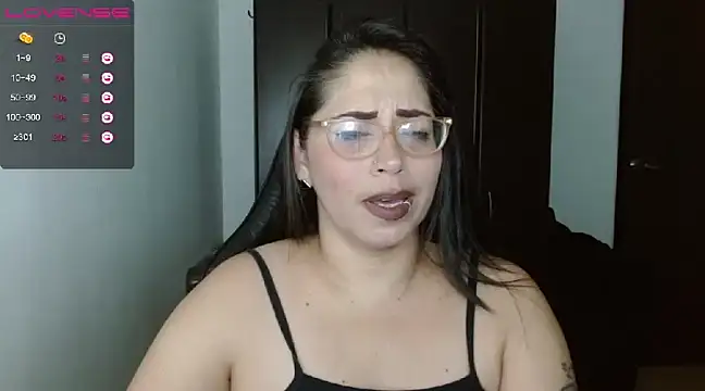 natashasmithe online show from January 17, 2025, 4:06 am