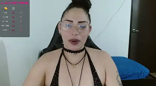 natashasmithe online show from January 27, 2025, 5:47 am