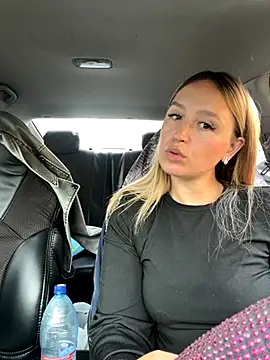 StasyWood online show from September 23, 2025, 1:30 am