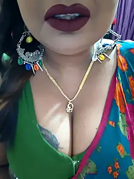 Snapshot of YR-SHIVANI chatting on October 11, 2025, 4:22 am YR-SHIVANI online show from October 11, 2025, 4:22 am