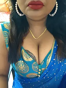 Snapshot of YR-SHIVANI chatting on November 5, 2025, 5:40 am YR-SHIVANI online show from November 5, 2025, 5:40 am