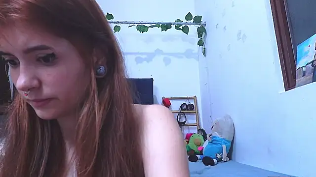 AliciaBasch online show from March 7, 2025, 1:20 am