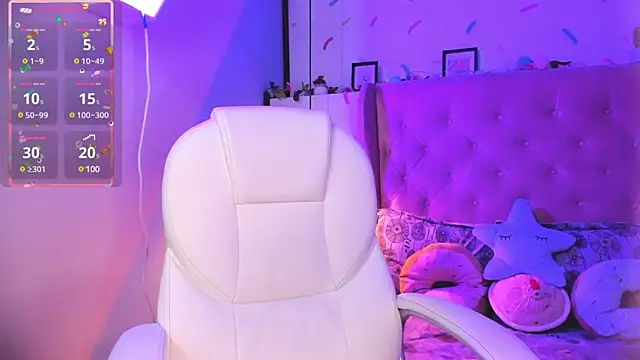  cloe martinez online show from December 17, 2024, 12:45 am