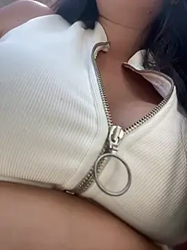 Natalia Cleark09 online show from February 16, 2025, 5:04 pm