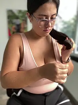 Natalia Cleark09 online show from March 6, 2025, 8:48 pm