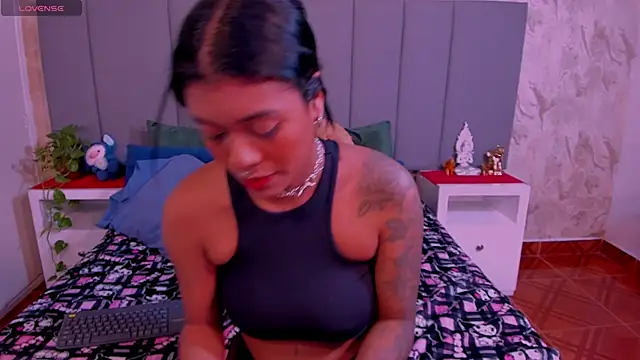 JulianaMiller online show from January 27, 2025, 2:20 am