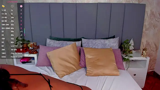 JulianaMiller online show from September 29, 2025, 1:44 am