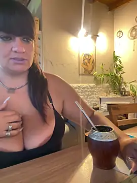 Sensualmente333 online show from March 12, 2026, 11:49 am