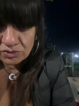 Sensualmente333 online show from April 23, 2026, 2:02 am