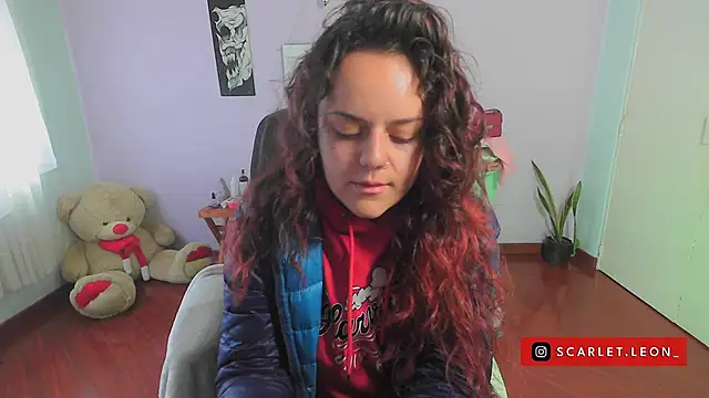 Scarletleon77 online show from January 10, 2025, 4:30 pm