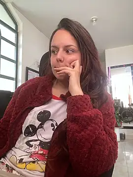 Scarletleon77 online show from July 29, 2026, 4:27 pm