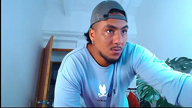 yosoy enzo2020 online show from February 2, 2025, 10:35 am