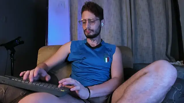 axel giracr online show from February 11, 2025, 12:49 am