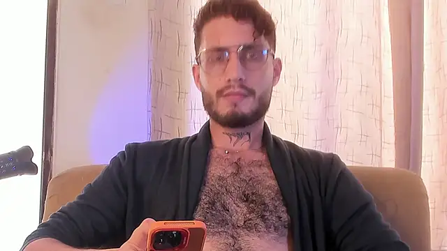 axel giracr online show from February 23, 2025, 7:07 pm