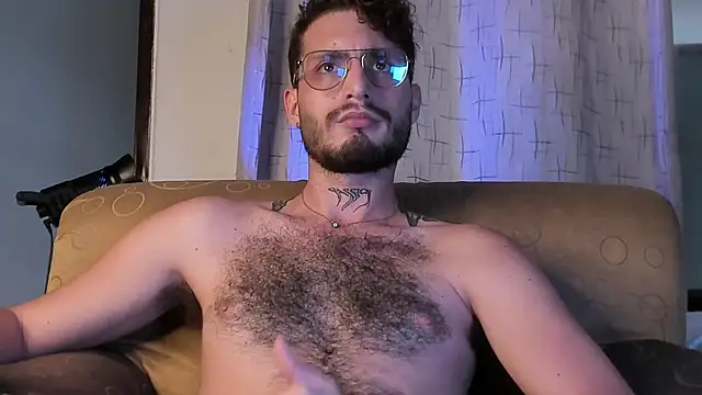 axel giracr online show from March 5, 2025, 10:54 pm