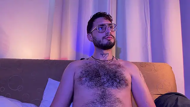 axel giracr online show from February 19, 2026, 9:00 pm