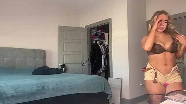 ElenaErickson online show from January 6, 2025, 7:45 pm