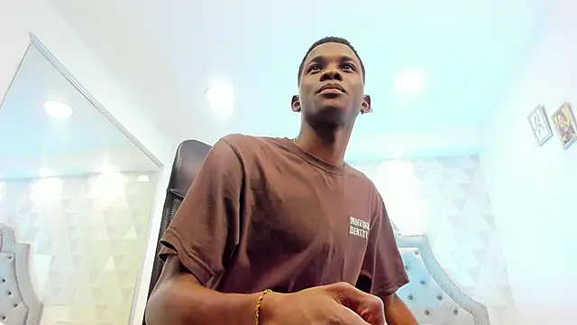 JacksonMuller  online show from December 21, 2024, 2:58 pm