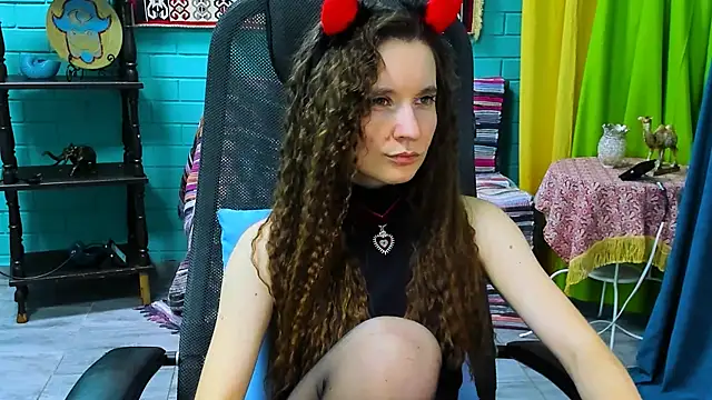 Miss Barbara  online show from March 11, 2025, 3:23 pm