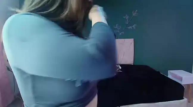 Snapshot of MariamCute_ chatting on February 22, 2025, 10:09 pm MariamCute online show from February 22, 2025, 10:09 pm